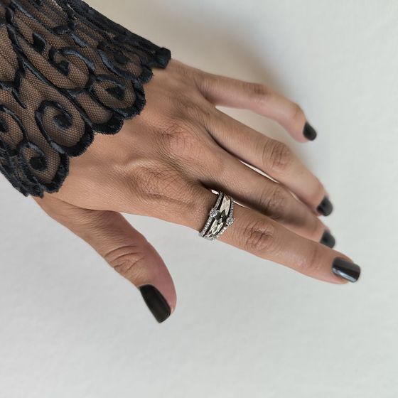 Срібна каблучка з фіанітами