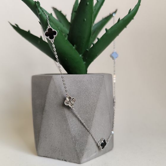 Серебряное колье с ониксом