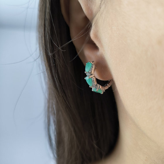 Silver earrings with emerald 2.864ct