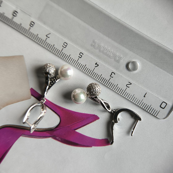 Silver earrings with pearls and cubic zirconia