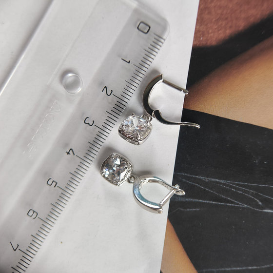 Silver earrings with cubic zirconia