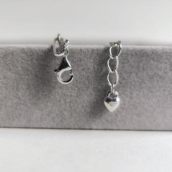 Silver bracelet without stones
