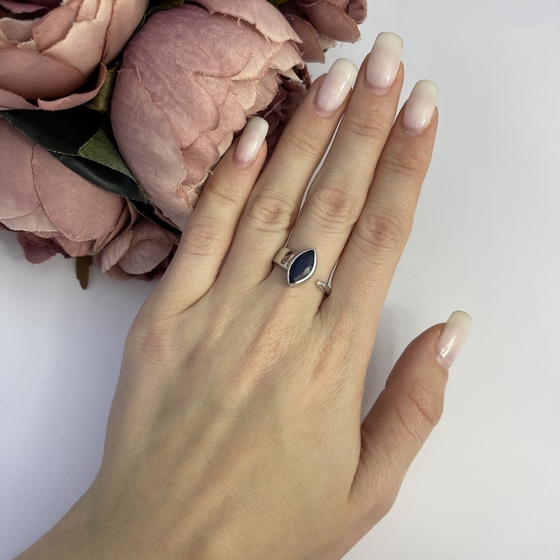 Срібна каблучка із сапфіром 1.757ct