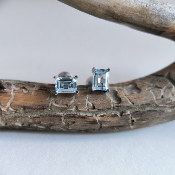 Срібні сережки з топазом 2,438 карата