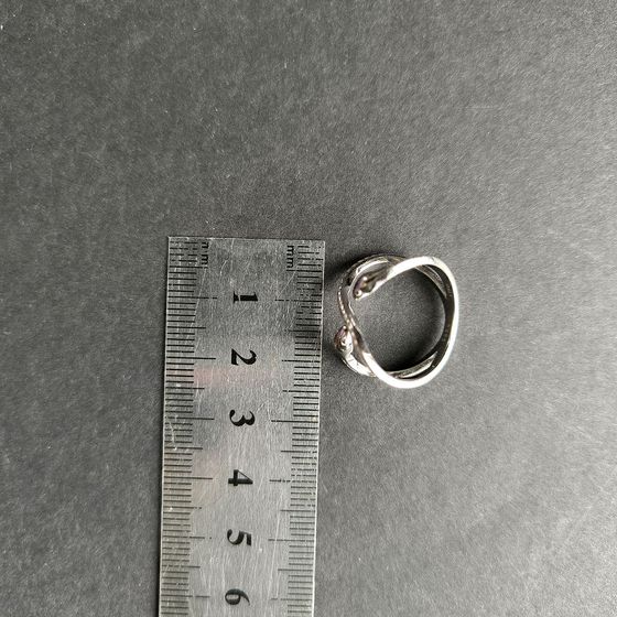 Срібна каблучка з фіанітами