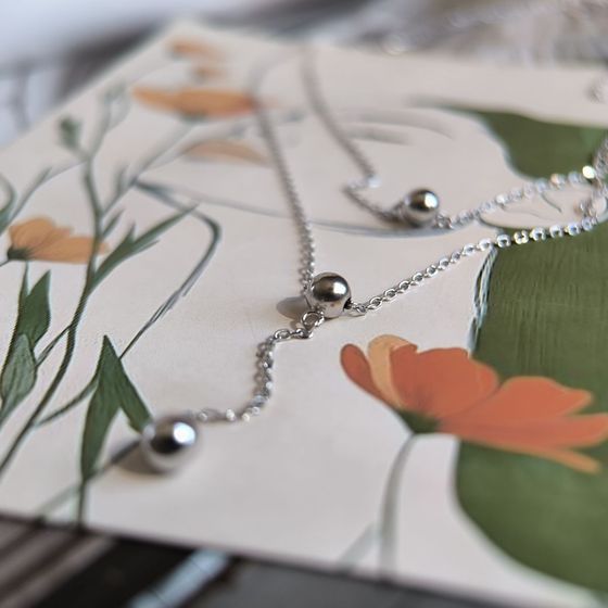 Silver necklace without stones