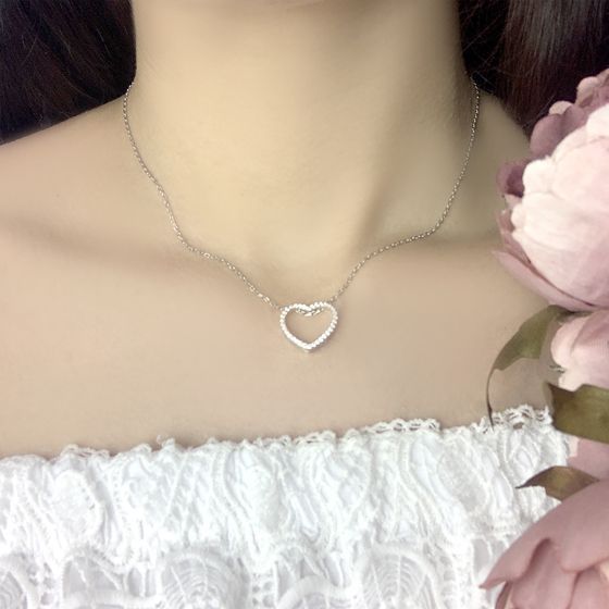 Silver necklace with phianites