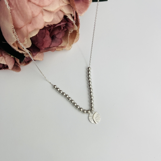 Silver necklace without stones