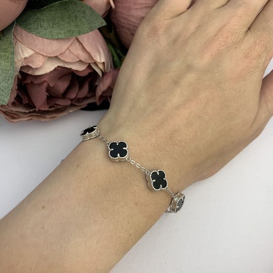 Silver bracelet with onyx