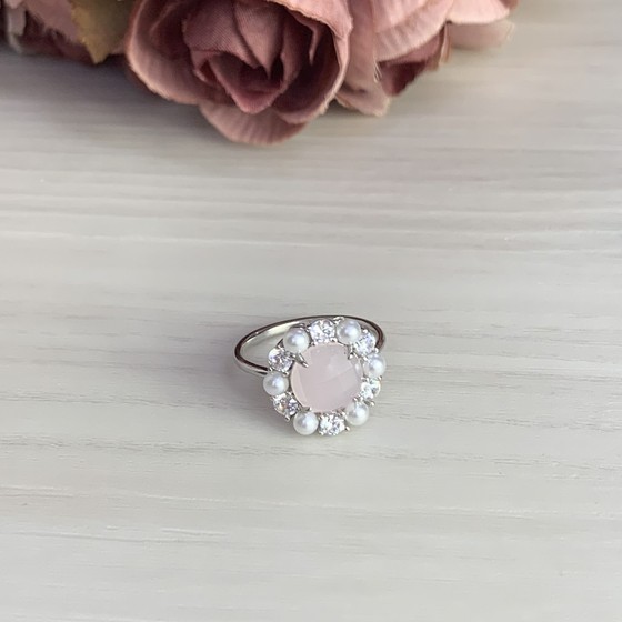 Серебряное кольцо с розовым кварцем, жемчугом
