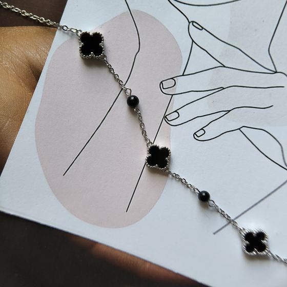 Серебряный браслет с ониксом