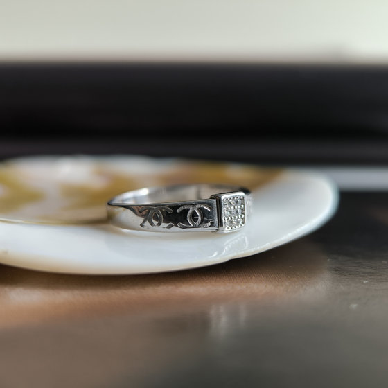 Silver ring with cubic zirconia