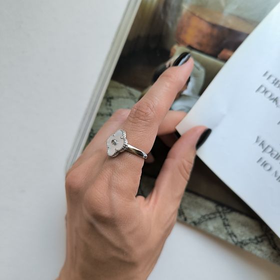 Silver ring with mother-of-pearl, phyanites