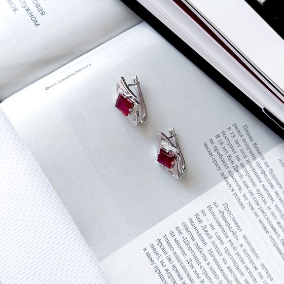 Срібні сережки з рубіном 2.633ct, фіанітами