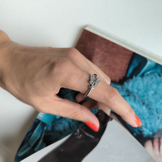 Срібна каблучка з фіанітами