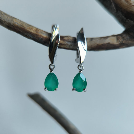 Silver earrings with agate, 1.258 ct