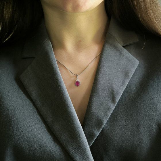 Серебряная подвеска с рубином 1.416ct, фианитами