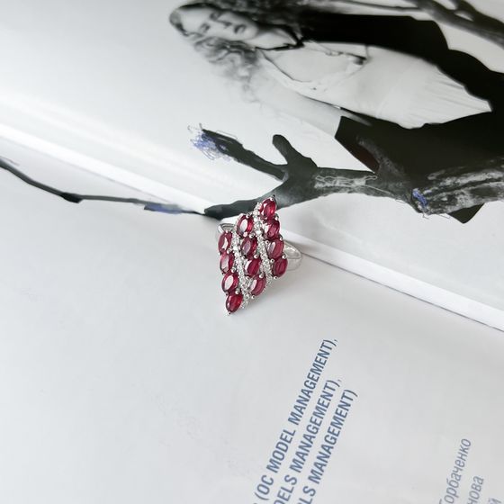 Серебряное кольцо с рубином 4.745ct