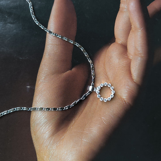 Срібна підвіска з фіанітами