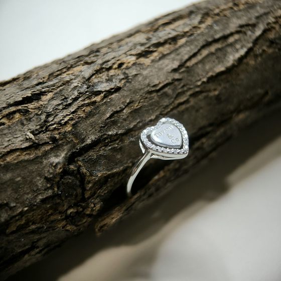 Серебряное кольцо с фианитами