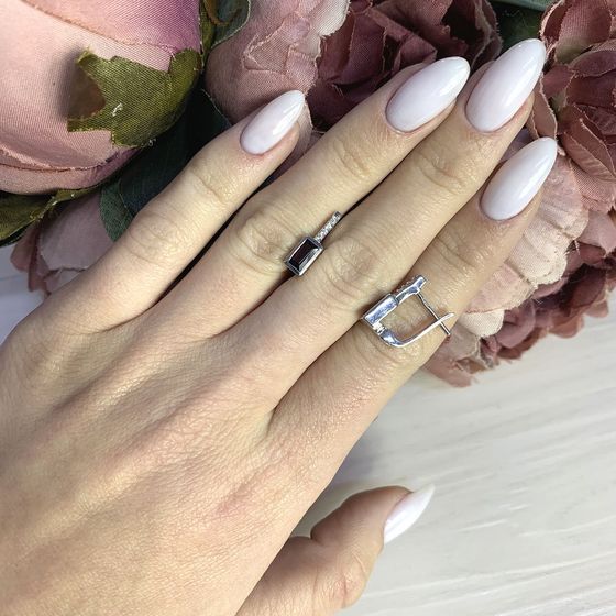 Срібні сережки з гранатом 1,262 карата