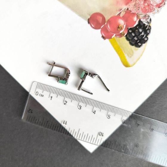 Серебряные серьги с изумрудом 1.385ct