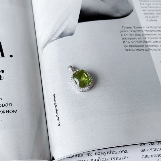 Серебряная подвеска с хризолітом 6.483ct