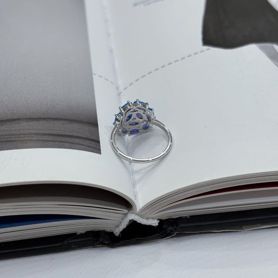 Silver ring with opal 1.322ct