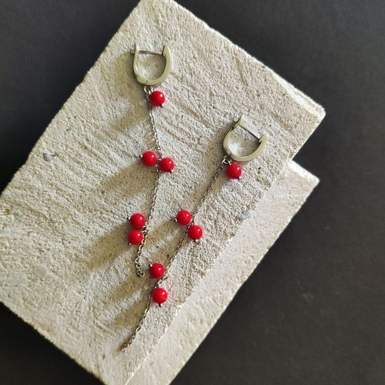 Срібні сережки з коралом