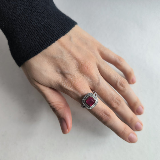 Silver ring with a 3.673ct ruby and cubic zirconia