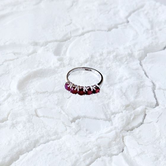 Silver ring with a 2.042-carat ruby