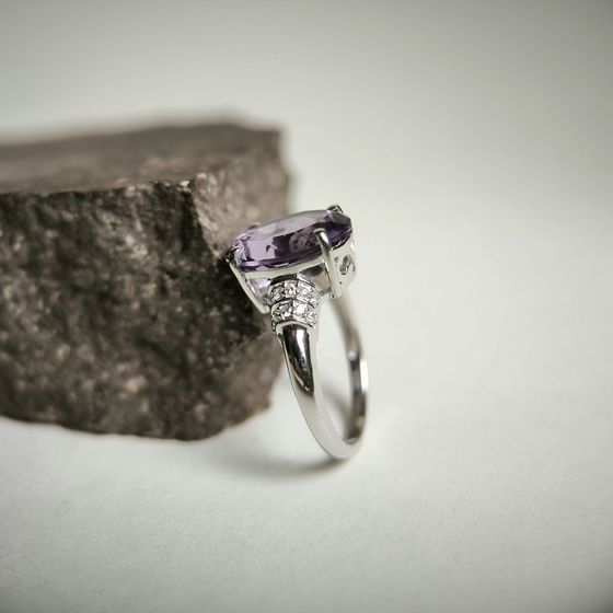 Silver ring with amethyst 5.397ct