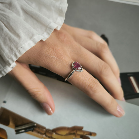 Silver ring with a 1.513-carat ruby and cubic zirconia