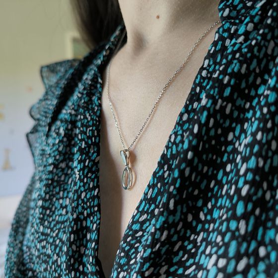 Серебряное колье с перламутром