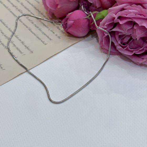 Silver chain without stones