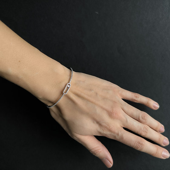 Silver bracelet with cubic zirconia