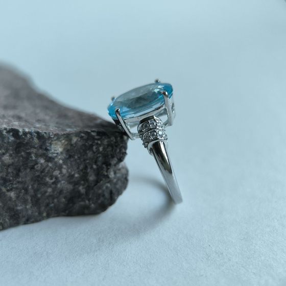 Серебряное кольцо с топазом 7.688ct