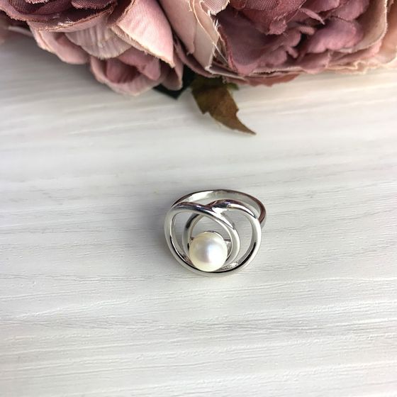 Silver ring with baroque pearls
