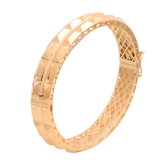 Gold bracelet without stones