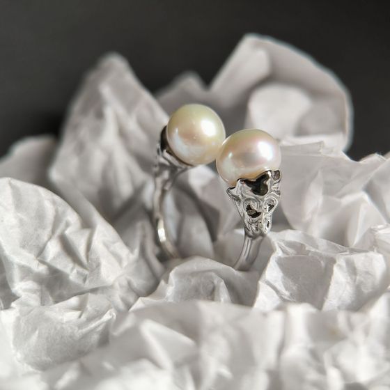 Silver ring with baroque pearls