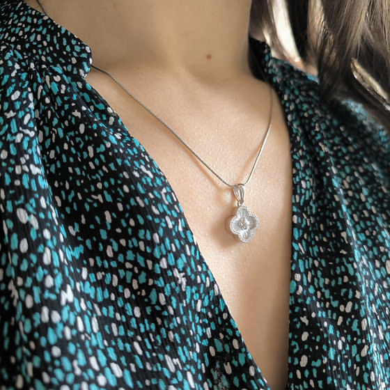 Silver pendant with cubic zirconia and mother-of-pearl