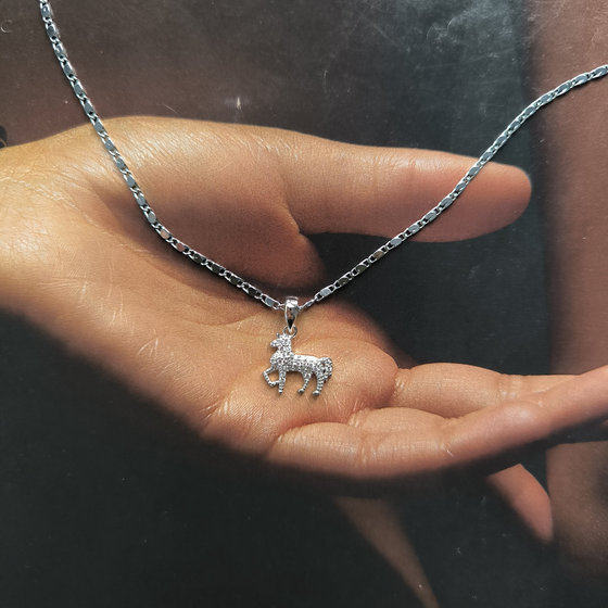 Срібна підвіска з фіанітами