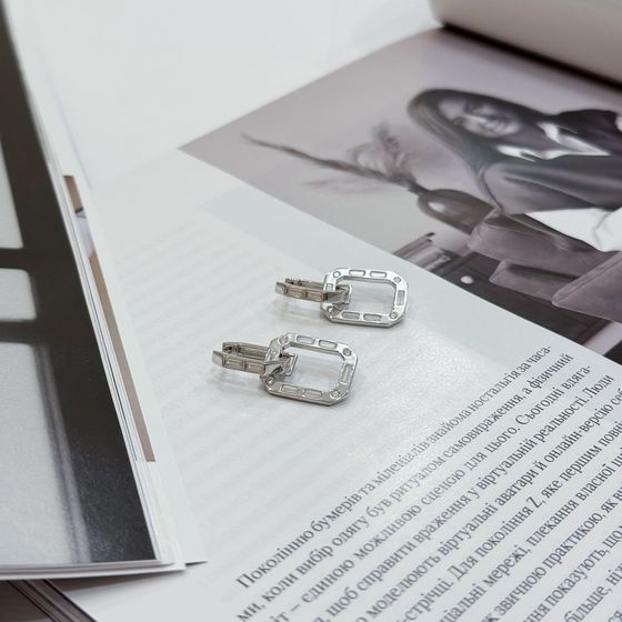 Срібні сережки з фіанітами