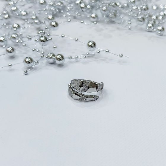 Срібна каблучка з фіанітами