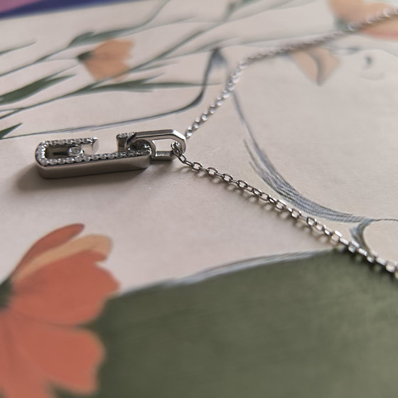 Silver necklace with cubic zirconia