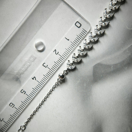 Silver bracelet with cubic zirconia
