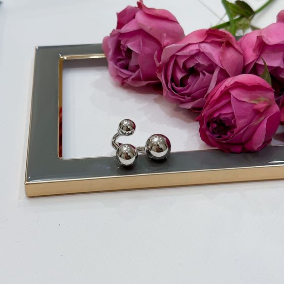 Срібна каблучка без каменів