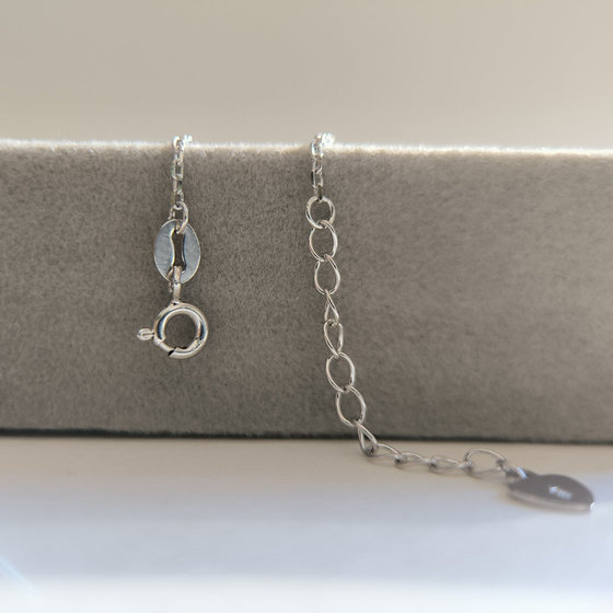 Silver bracelet with cubic zirconia