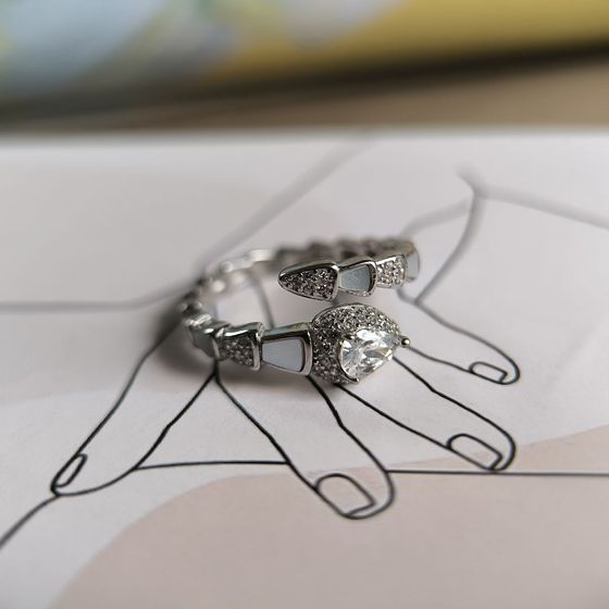 Silver ring with mother-of-pearl