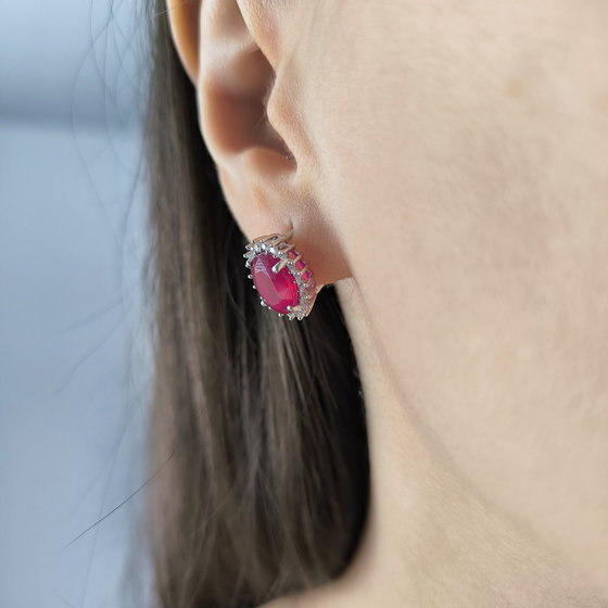 Срібні сережки з рубіном 7,87 карата та фіанітами